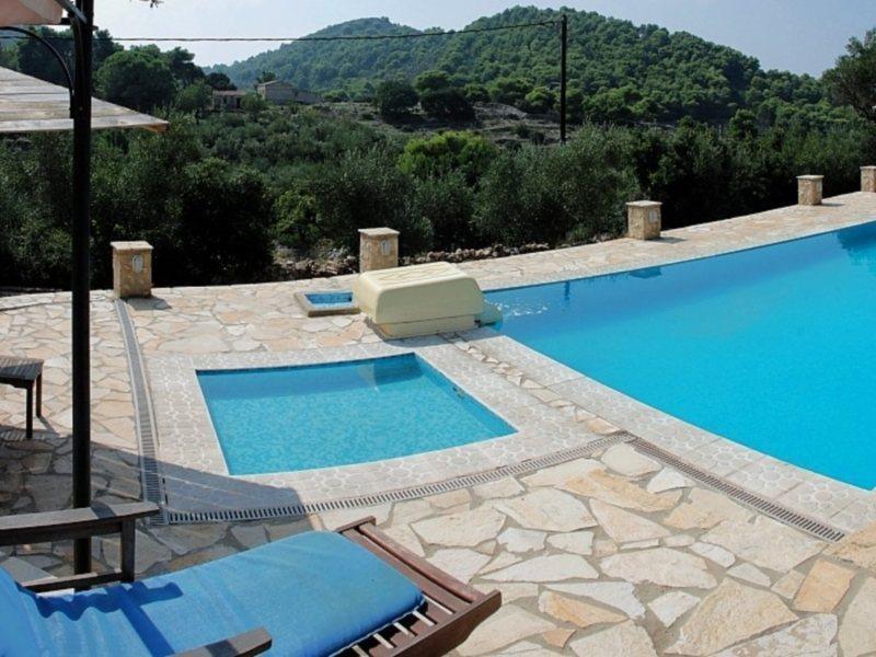 Revera Traditional Stone Villas, & Willa *